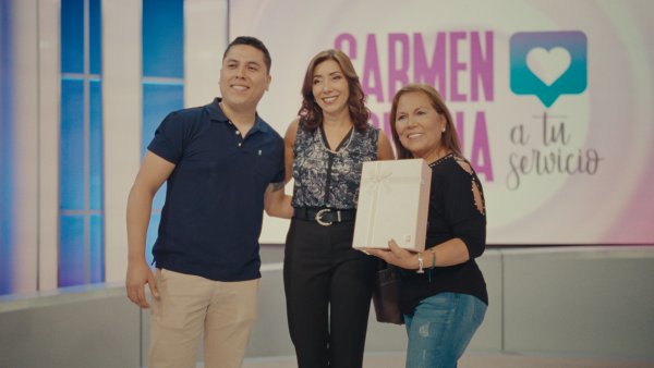 Fanática de “Carmen Gloria a Tu Servicio” viajó hasta Chile para conocerla
