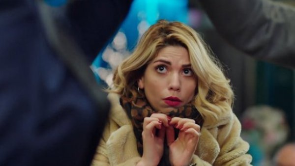 Efsun detiene una locura: Así fue el momento de "Me robó mi vida"
