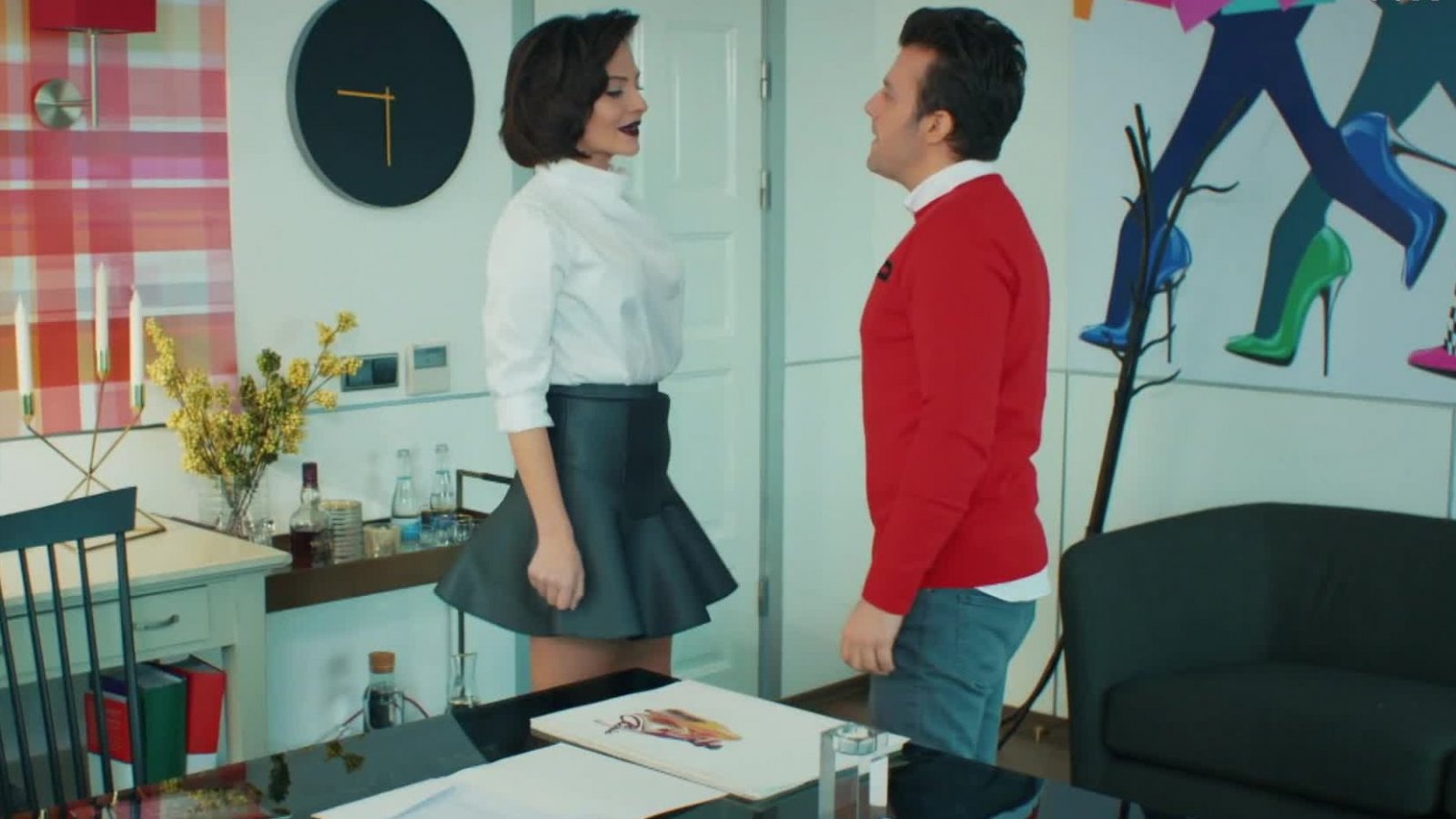 Sinan enfrenta a Yasemin: Mira el momento de "Amor en juego"
