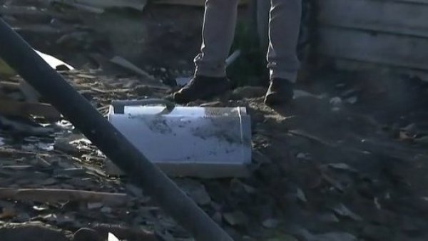 ¡Así ya no se puede! Basura causa desborde de canal Santa Marta
