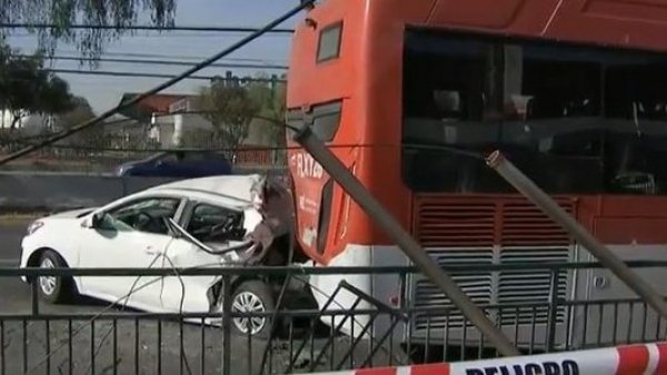 Distracción con celular provocó tragedia: Niño de tres años fallece en grave accidente de tránsito en Maipú
