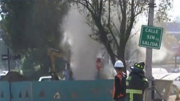 Impresionante registro: Peligrosa fuga de gas en sector de Plaza Egaña
