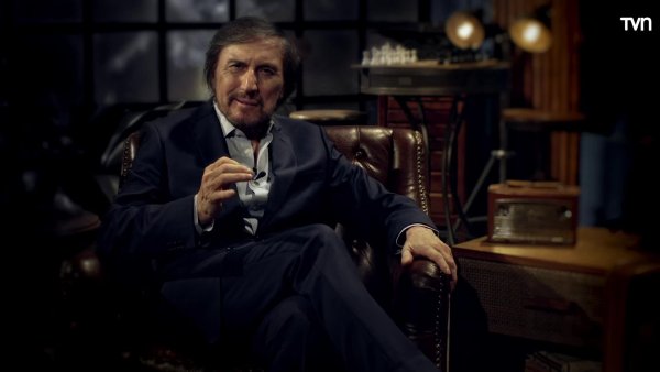 Carlos Pinto presenta “Comienza la función”
