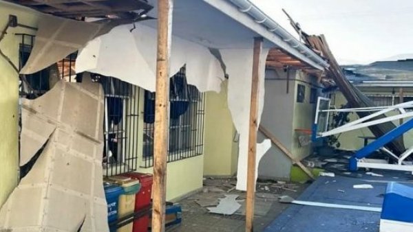 ¡Gran destrucción!: Las impactantes imágenes que dejó explosión en liceo de Los Vilos

