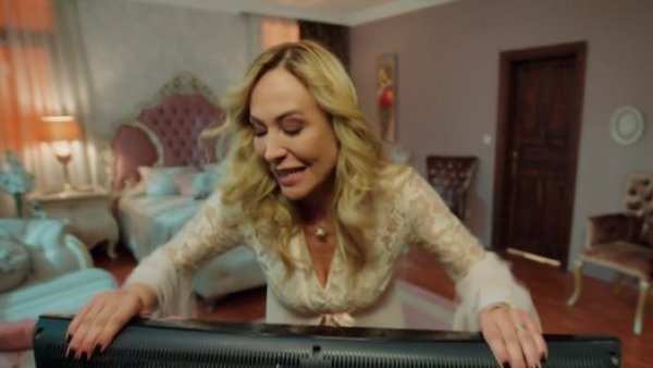 El reality show de Arda y Efsun: Así fue el momento de "Me robó mi vida"
