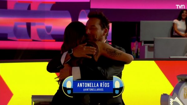 "Te extraño": El reencuentro de Antonella Ríos y Daniel Fuenzalida
