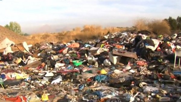 "Convivimos con guarenes": Indignante basural a metros de viviendas en Huechuraba
