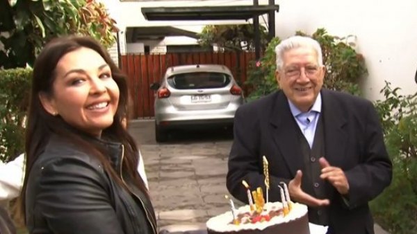 Músicos sorprenden al tío Valentín Trujillo en el día de su cumpleaños
