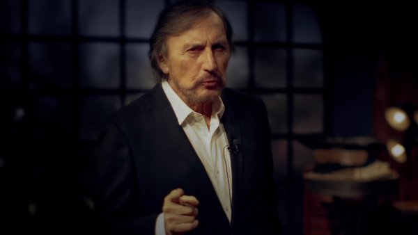 Carlos Pinto presenta “Alguien me busca”
