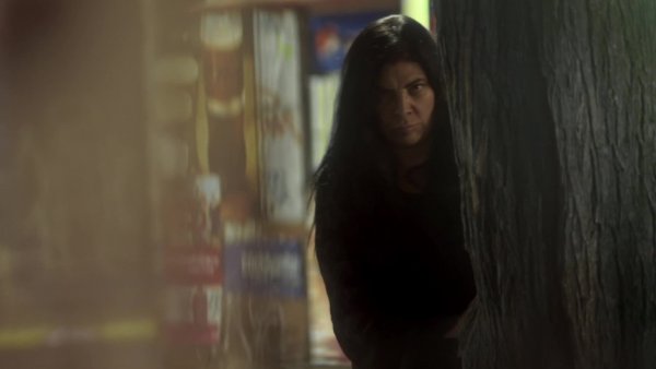 El acecho de una extraña mujer
