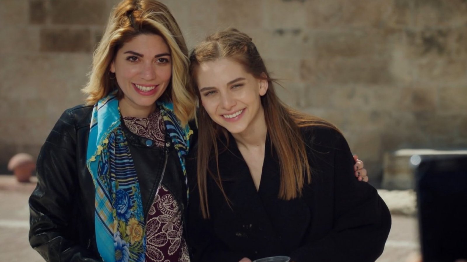 Me robó mi vida - T1E251 | Bahar y Efsun están a salvo
