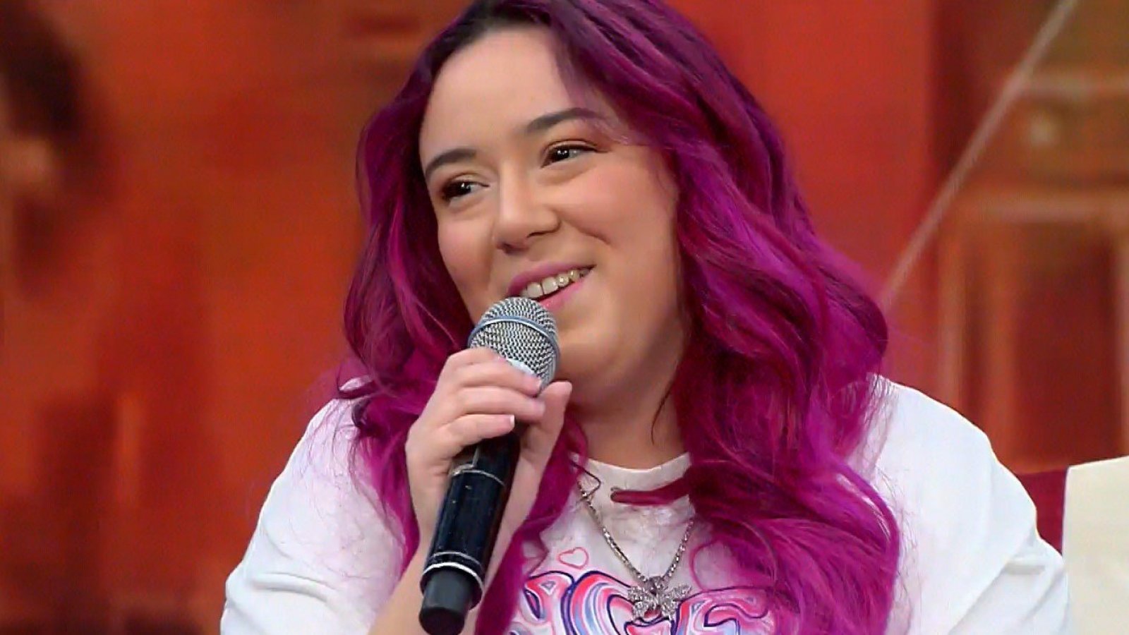 "Estaba empezando una apendicitis": Christell revela detalles del momento del yogur en concierto
