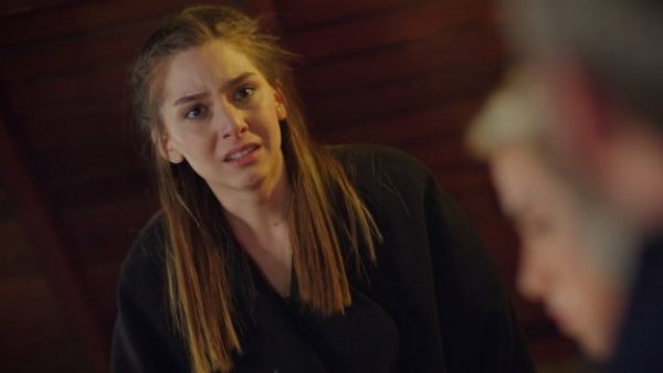 Me robó mi vida - T1E252 | Bahar no lo puede creer
