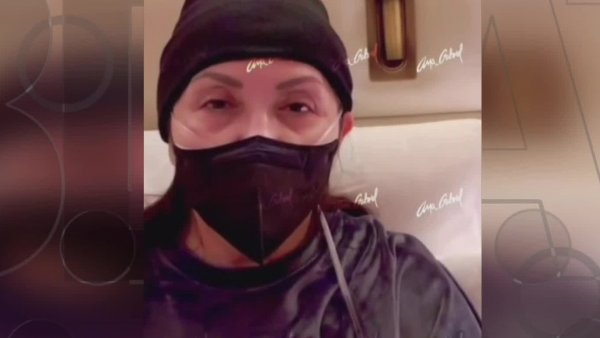 Ana Gabriel vuelve a postergar concierto en Santiago por complicaciones de salud
