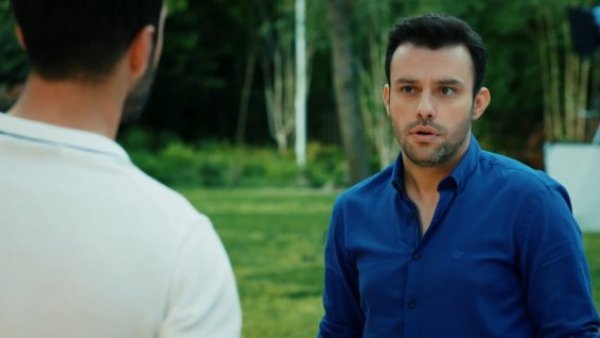 Amor en Juego - T1E128 | Amigos y rivales

