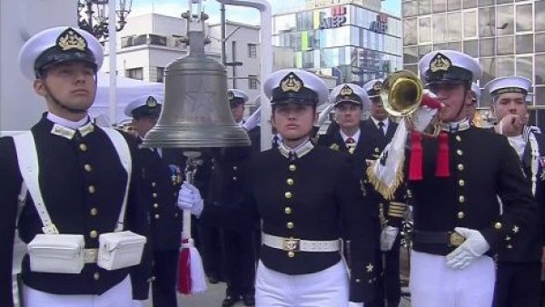 Data del Siglo XV: así se realizaron los 21 cañonazos en la conmemoración a las Glorias Navales

