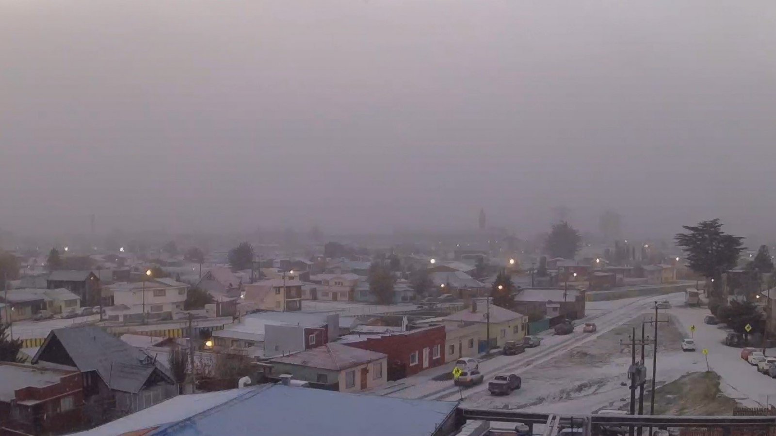 ¡La primera nevada del año! Lindo amanecer en Punta Arenas
