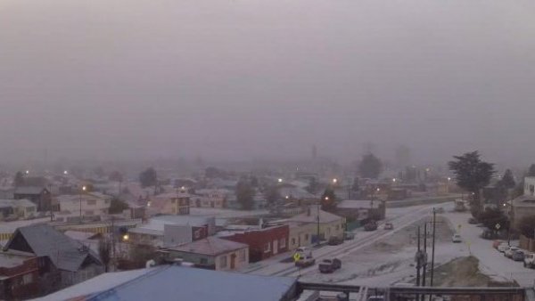 ¡La primera nevada del año! Lindo amanecer en Punta Arenas
