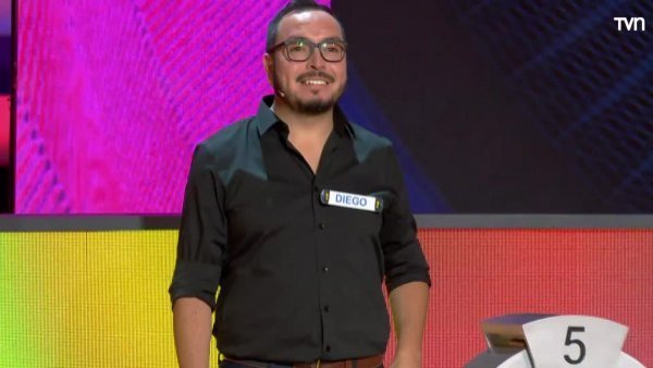 "Bótenme al tiro": participante impactado por imparable líder
