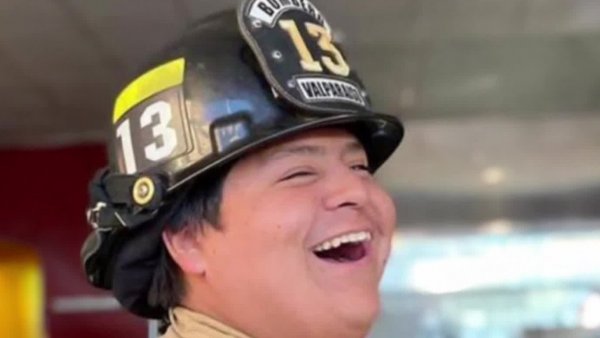 Fatal incendio en Valparaíso: Así se habrían concertado bombero y brigadista de Conaf