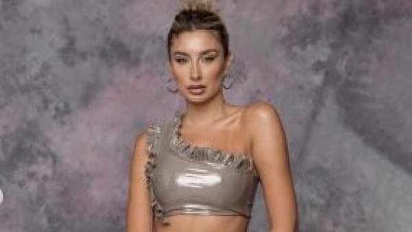 Pide millonaria indemnización: Camila Andrade demanda a expareja por despido injustificado