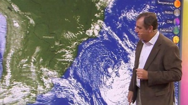 Iván Torres responde: ¿Llegará un gigantesco ciclón a Chile?

