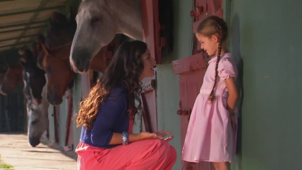 Elif - T1E06 | Arzu en busca de Melek
