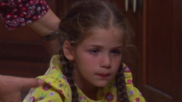"¿Cómo puedes ponerla a hacer eso?": Mira el momento de "Elif"
