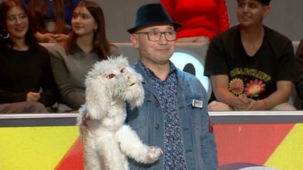 ¿Lo viste? Participante vino acompañado de una marioneta en lugar de su familia
