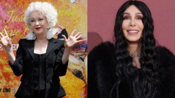 Cyndi Lauper pone sus huellas en el Paseo de la Fama de Hollywood acompañada de Cher