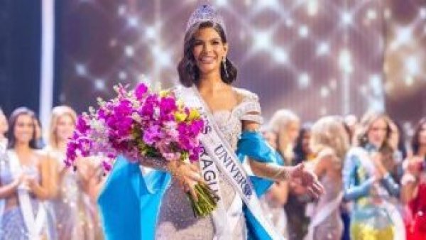 Miss Universo promueve recaudación de dinero para niños con cáncer en su visita a Bolivia
