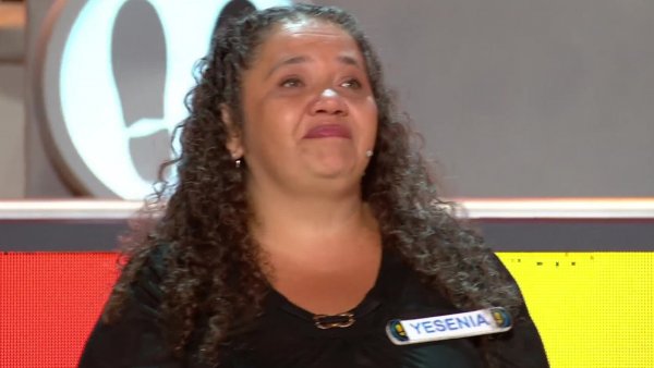 La emoción de participante al escuchar las palabras de su hijo
