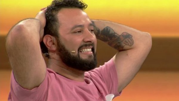 ¡Qué mala suerte! Luis eligió la huella blanca y perdió $1.175.000
