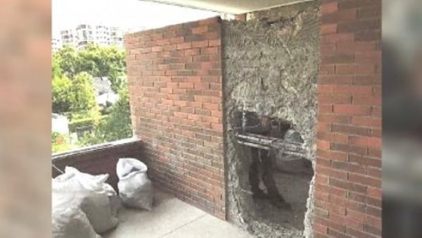 Mujer rompe muro estructural de edificio: Ahora deberá pagar $13 millones
