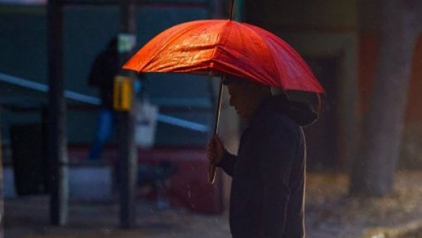 Nuevo sistema frontal: anuncian hasta 80 mm. de lluvia en la RM
