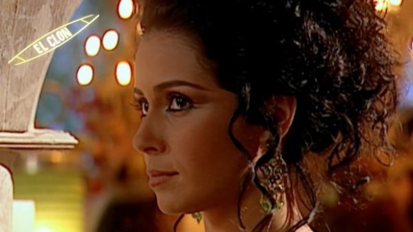 "¡Te comportarás como mi esposa!": Revisa un adelanto de este lunes de "El Clon"
