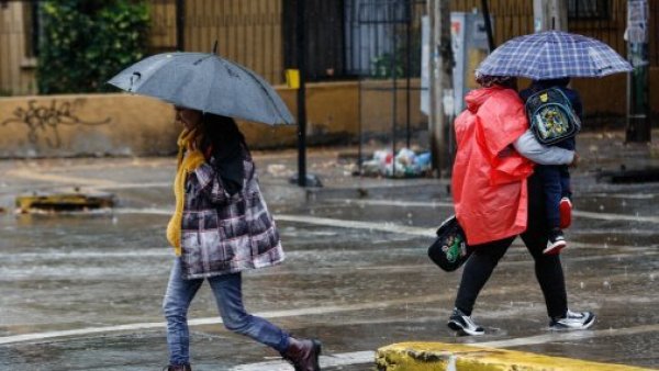 ¿Cómo se prepara la RM para la llegada del sistema frontal con intensas lluvias?
