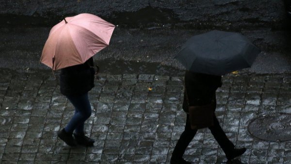 Podría dejar cinco días de lluvias: Aseguran la llegada de un nuevo sistema frontal a Santiago
