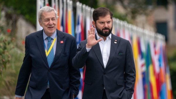 Presidente Boric condenó "abiertamente" la guerra de Rusia contra Ucrania