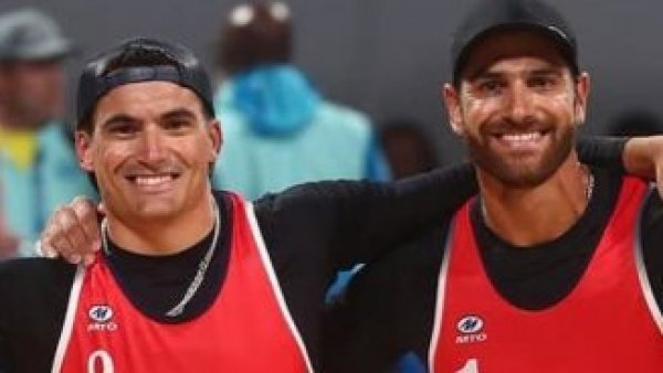 Chile ya tiene rival: Primos Grimalt enfrentarán a Paraguay en el Preolímpico de Vóleibol Playa
