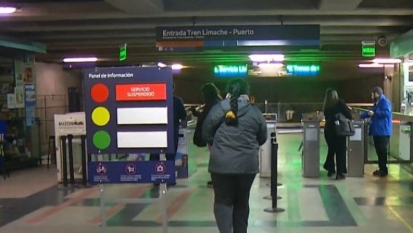 Incertidumbre por paro de trenes en Chile: ¿Qué pasará con los pasajeros?
