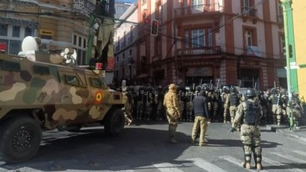 "Se gesta el Golpe de Estado": expresidente Evo Morales denuncia despliegue de Fuerzas Armadas
