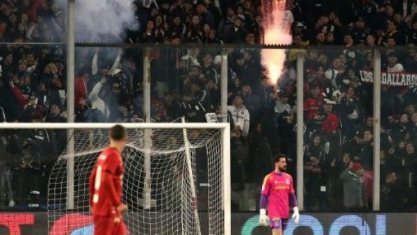 Colo Colo lamenta muerte de uno de sus hinchas y ataque a barra de Universitario
