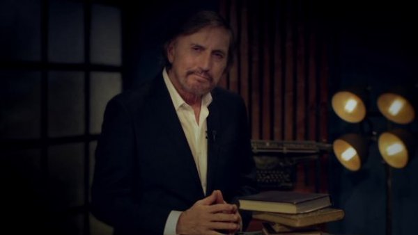 Carlos Pinto presenta "El viaje infinito"
