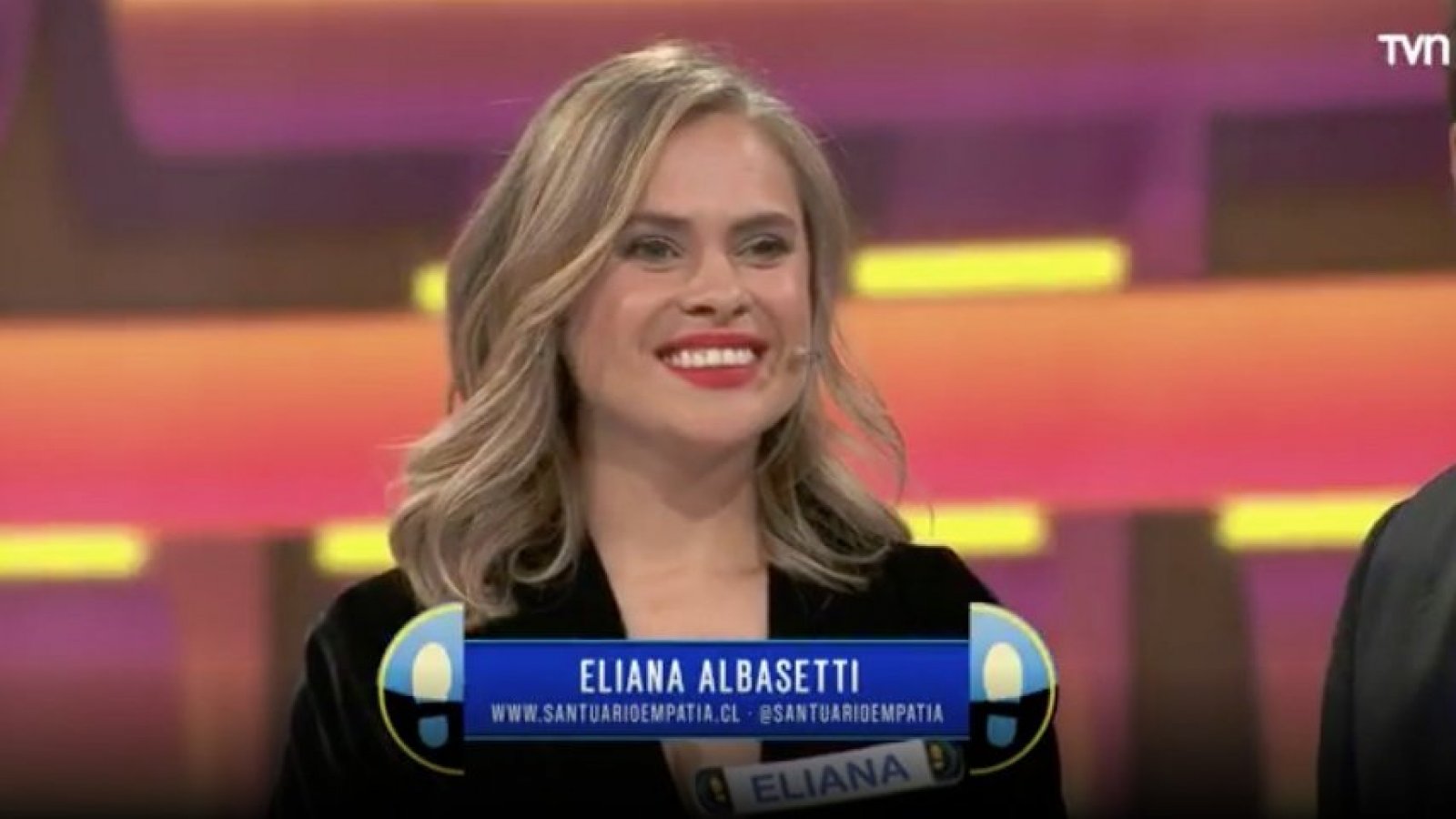 Eliana Albasetti es la primera líder en "Ahora Caigo Prime"
