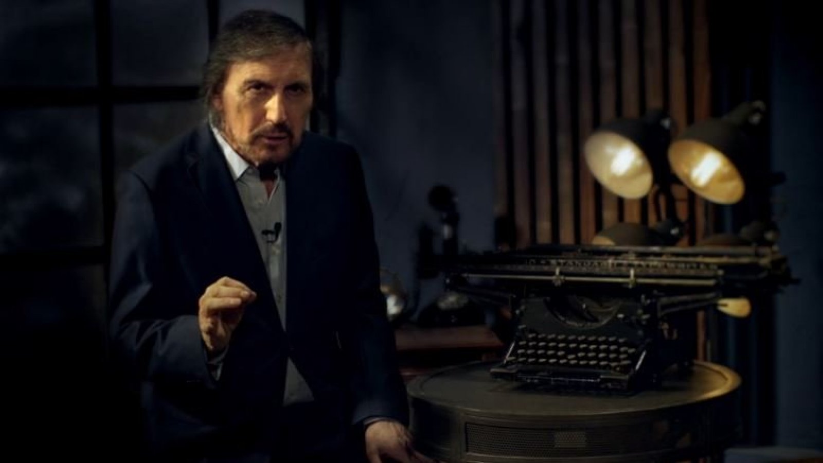 Carlos Pinto presenta "La Misión"
