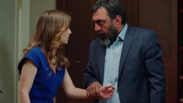 Me robó mi vida - T1E286 | La discusión de Bahar
