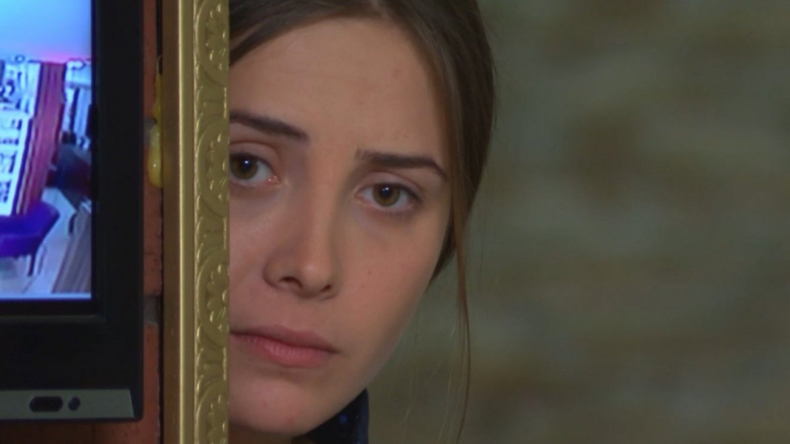 Elif - T1E30 | Una inesperada visita
