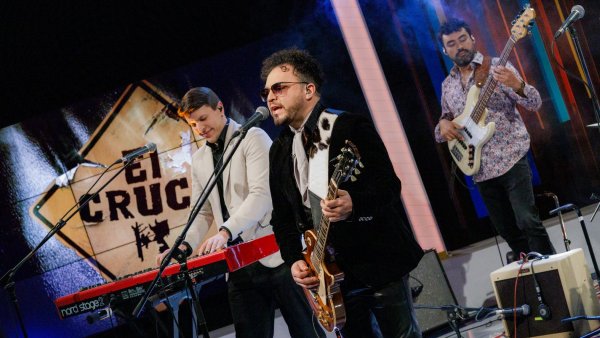 Tocata Hora 25 en NTV: Sorprendente Blues de la banda El Cruce

