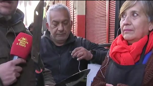 La oscura realidad en torno a La Vega: Locatario encuentra cuchillos en su local
